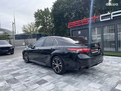 Toyota Camry 2017 - фото 16