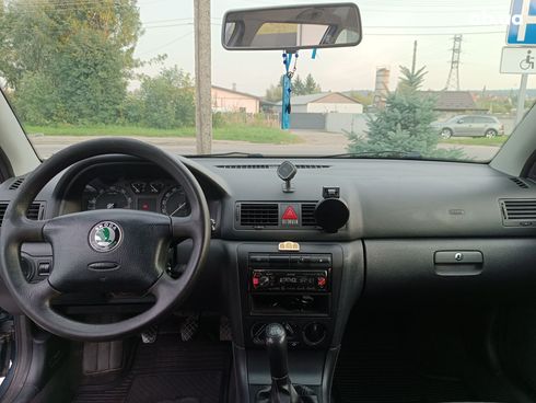 Skoda Octavia 2005 серый - фото 10