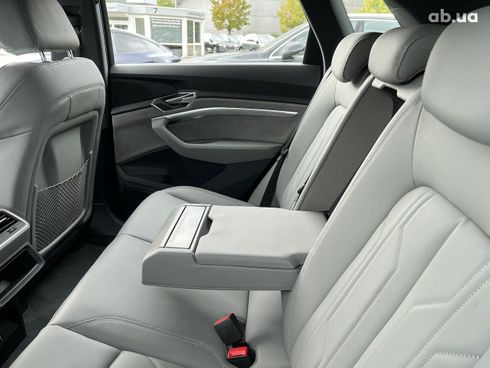 Audi E-Tron 2021 - фото 35