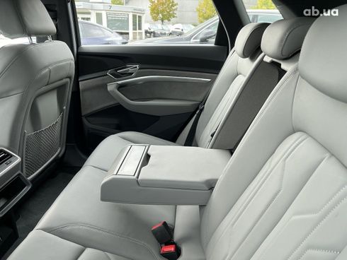 Audi E-Tron 2021 - фото 35