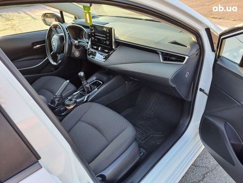 Toyota Corolla 2020 белый - фото 13