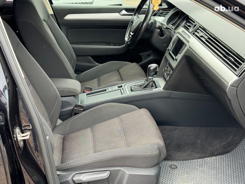 Volkswagen Passat 2015 черный - фото 26