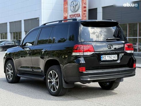 Toyota Land Cruiser 2020 - фото 7