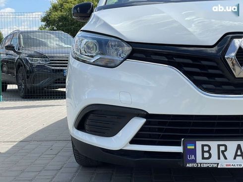 Renault Scenic 2019 - фото 7