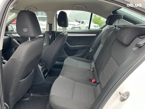 Skoda Octavia 2014 белый - фото 19