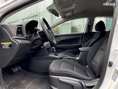 Hyundai Elantra 2018 - фото 12
