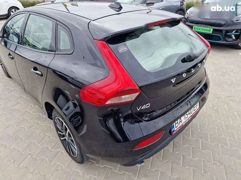 Volvo V40 2018 - фото 15