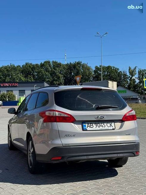 Ford Focus 2012 - фото 4