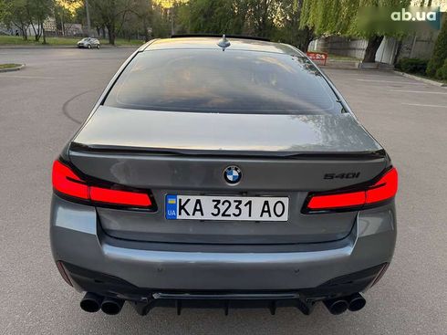 BMW 5 серия 2017 - фото 8