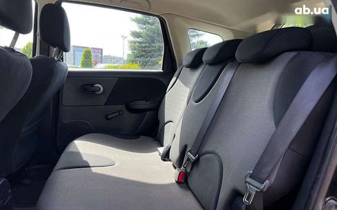 Nissan Note 2011 - фото 10