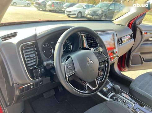 Mitsubishi Outlander 2021 - фото 14