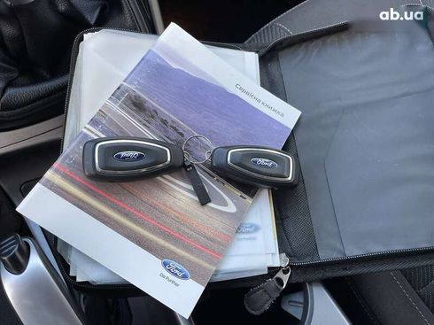 Ford Kuga 2015 - фото 4
