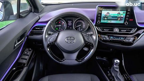Toyota C-HR 2020 - фото 9