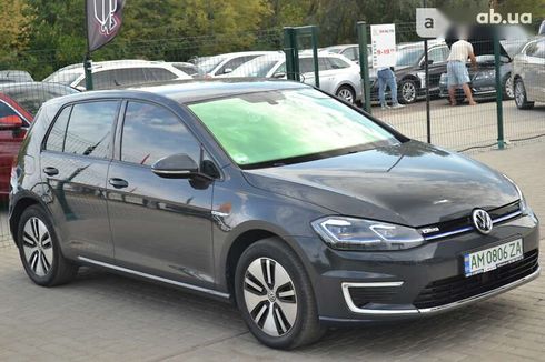 Volkswagen e-Golf 2020 - фото 29