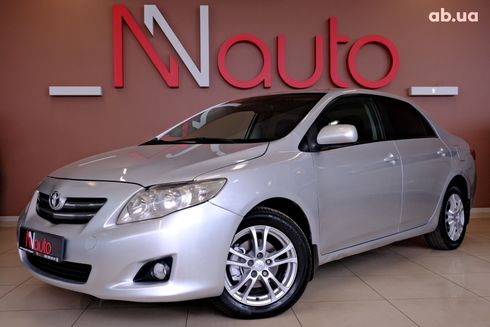 Toyota Corolla 2007 серебристый - фото 2