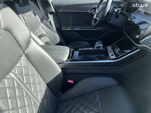 Audi A8 2021 - фото 15
