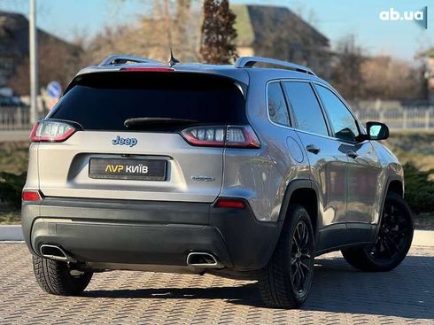 Jeep Cherokee 2018 - фото 12