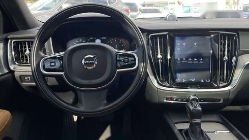 Volvo S60 2019 - фото 29