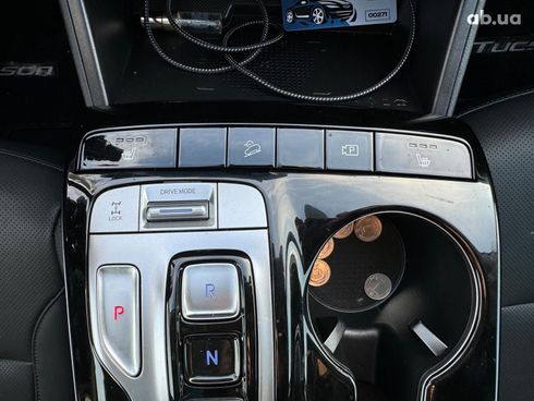Hyundai Tucson 2023 серый - фото 37