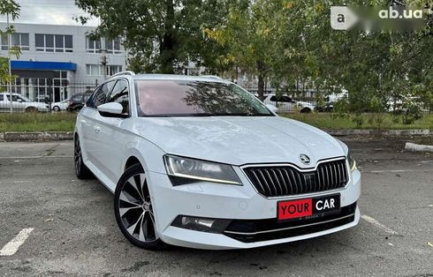 Skoda Superb 2016 - фото 14