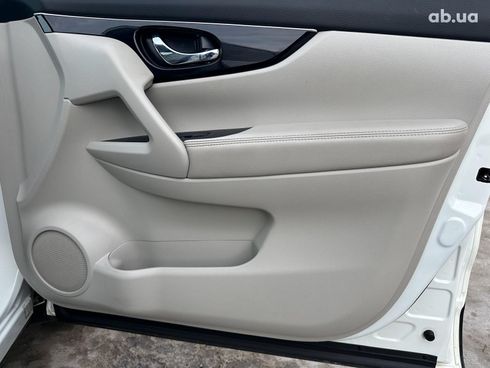 Nissan Rogue 2017 белый - фото 27