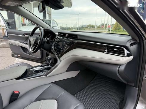 Toyota Camry 2019 - фото 29