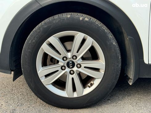Kia Sportage 2016 белый - фото 16