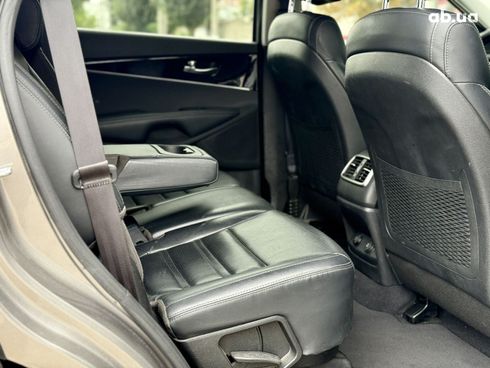 Kia Sorento 2016 серый - фото 19