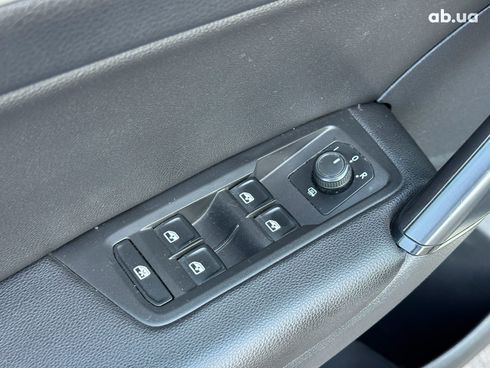 Volkswagen Touran 2018 бежевый - фото 16