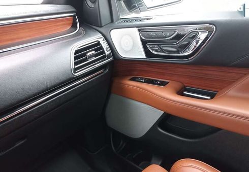 Lincoln Navigator 2018 - фото 23