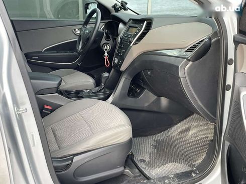 Hyundai Santa Fe 2015 - фото 16