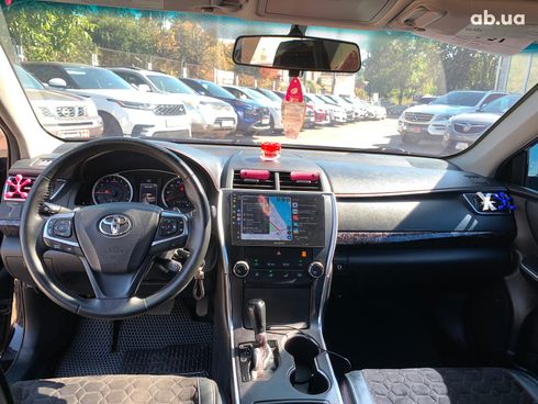 Toyota Camry 2017 черный - фото 21