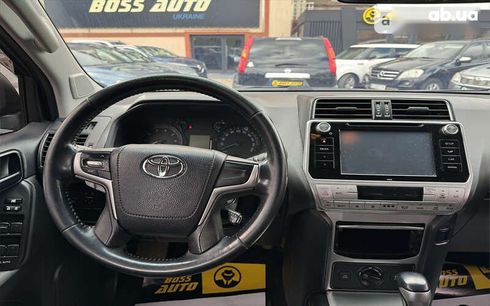 Toyota Land Cruiser Prado 2018 - фото 17