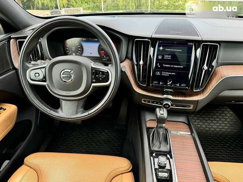 Volvo XC60 2019 - фото 23