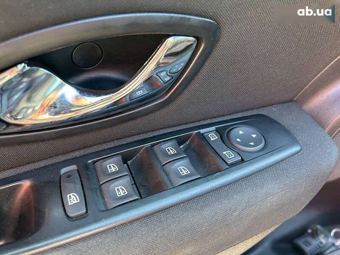 Renault Fluence 2015 - фото 15