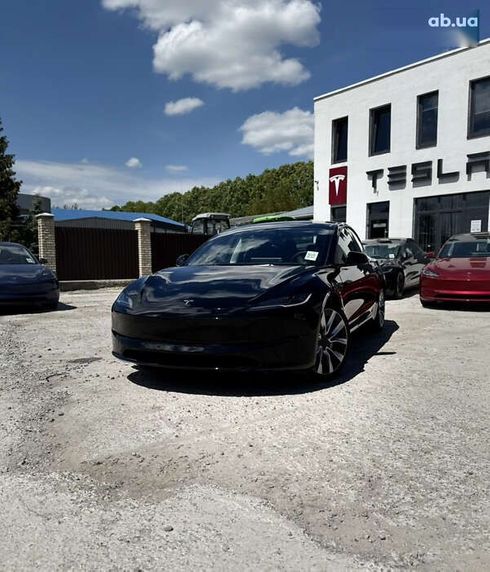 Tesla Model 3 2024 - фото 2