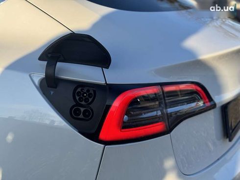 Tesla Model 3 2020 - фото 2
