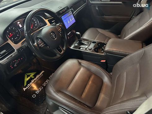Volkswagen Touareg 2012 - фото 21