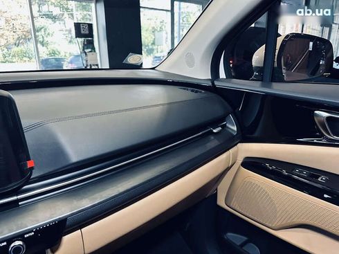 Kia Carnival 2021 - фото 29