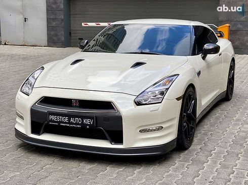 Nissan GT-R 2013 - фото 7