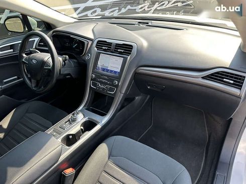 Ford Fusion 2019 - фото 25
