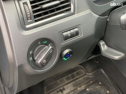 Skoda Rapid 2018 синий - фото 22