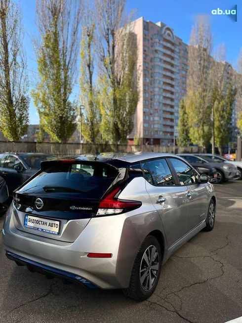 Nissan Leaf 2019 - фото 12