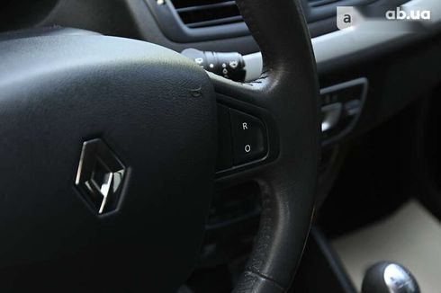 Renault Megane 2010 - фото 15