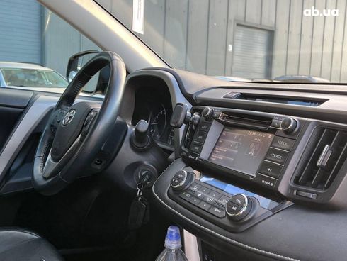 Toyota RAV4 2016 черный - фото 37
