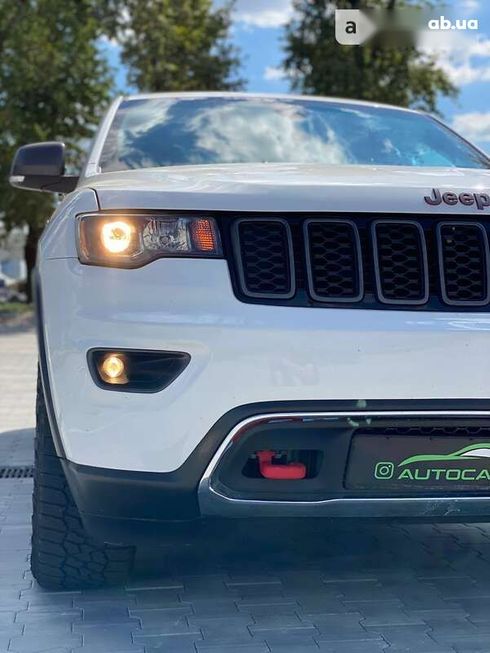 Jeep Grand Cherokee 2018 - фото 30