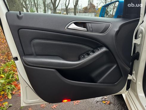 Mercedes-Benz B-Класс 2015 белый - фото 11