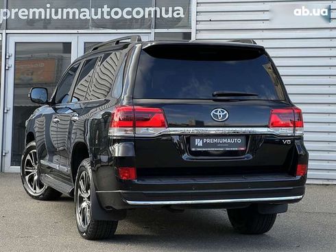 Toyota Land Cruiser 2016 - фото 9