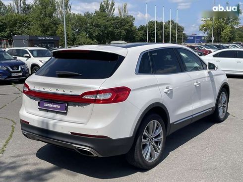 Lincoln MKX 2017 - фото 7