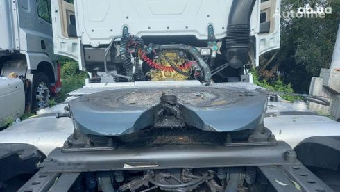 Mercedes-Benz Actros 2015 - фото 6